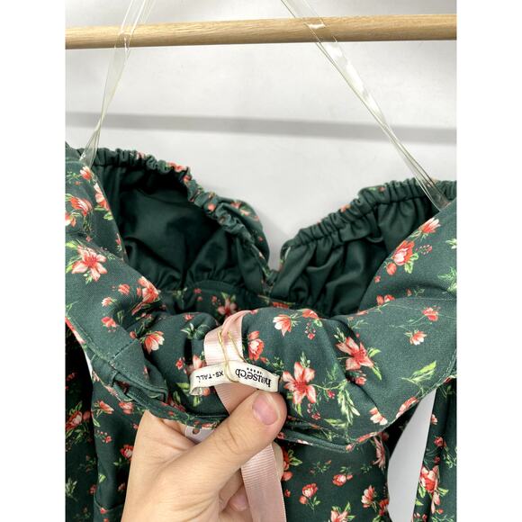 House of CB Green Malika Christmas Print Mini Dress XS Tall - Picture 4 of 7